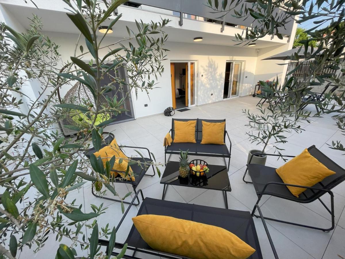 Valkane Beach Apartments Pula Eksteriør billede
