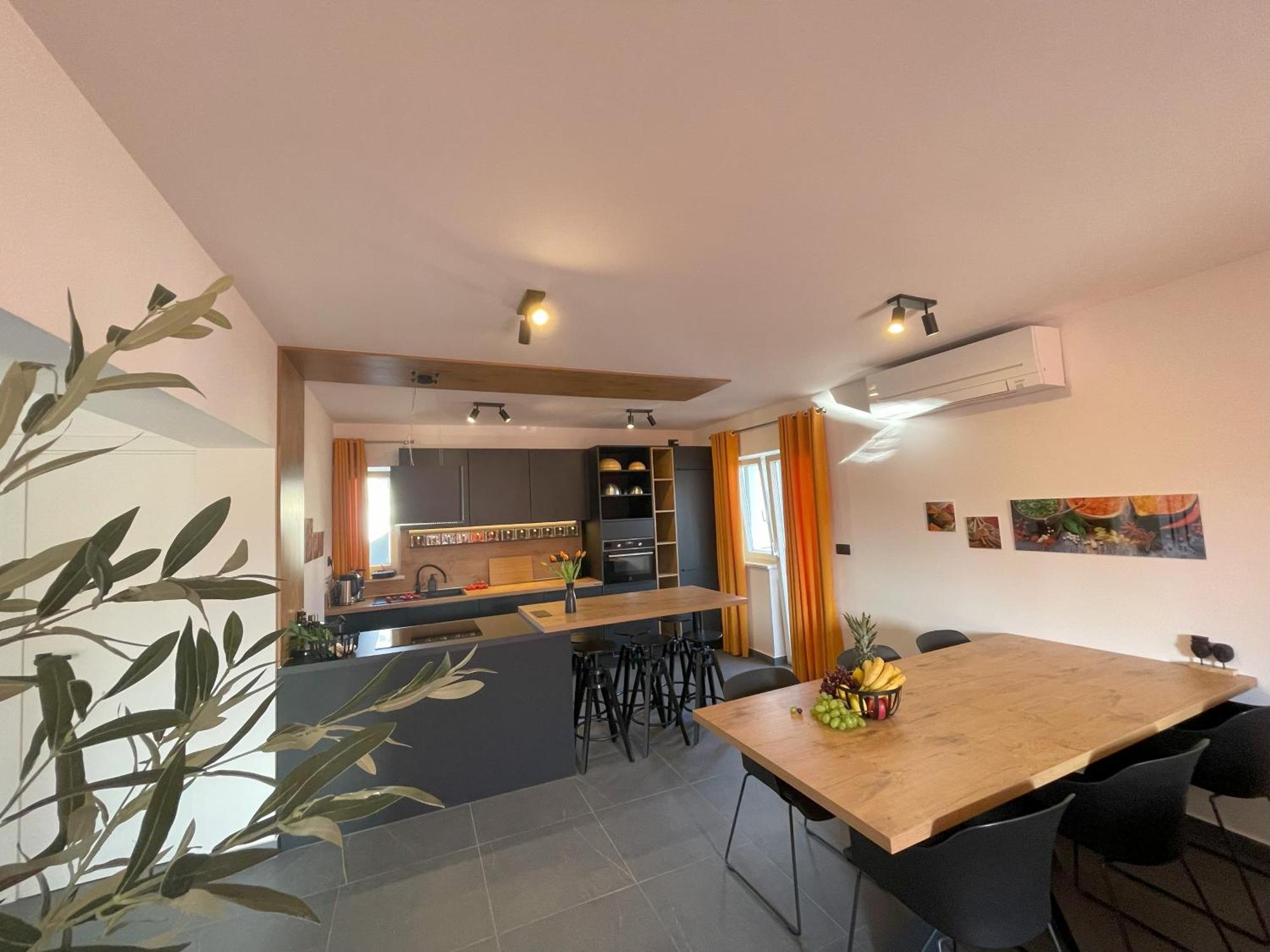 Valkane Beach Apartments Pula Eksteriør billede