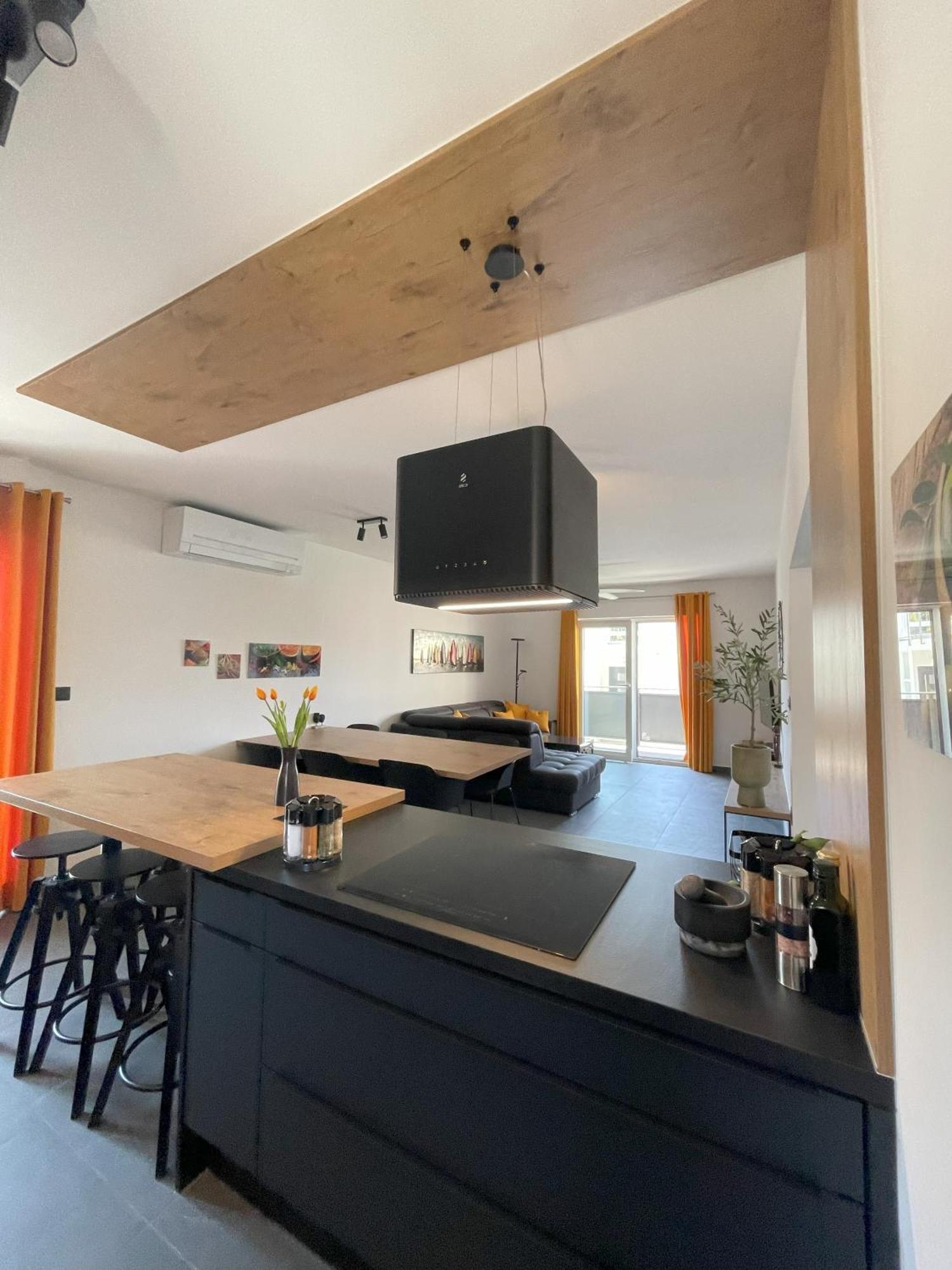 Valkane Beach Apartments Pula Eksteriør billede