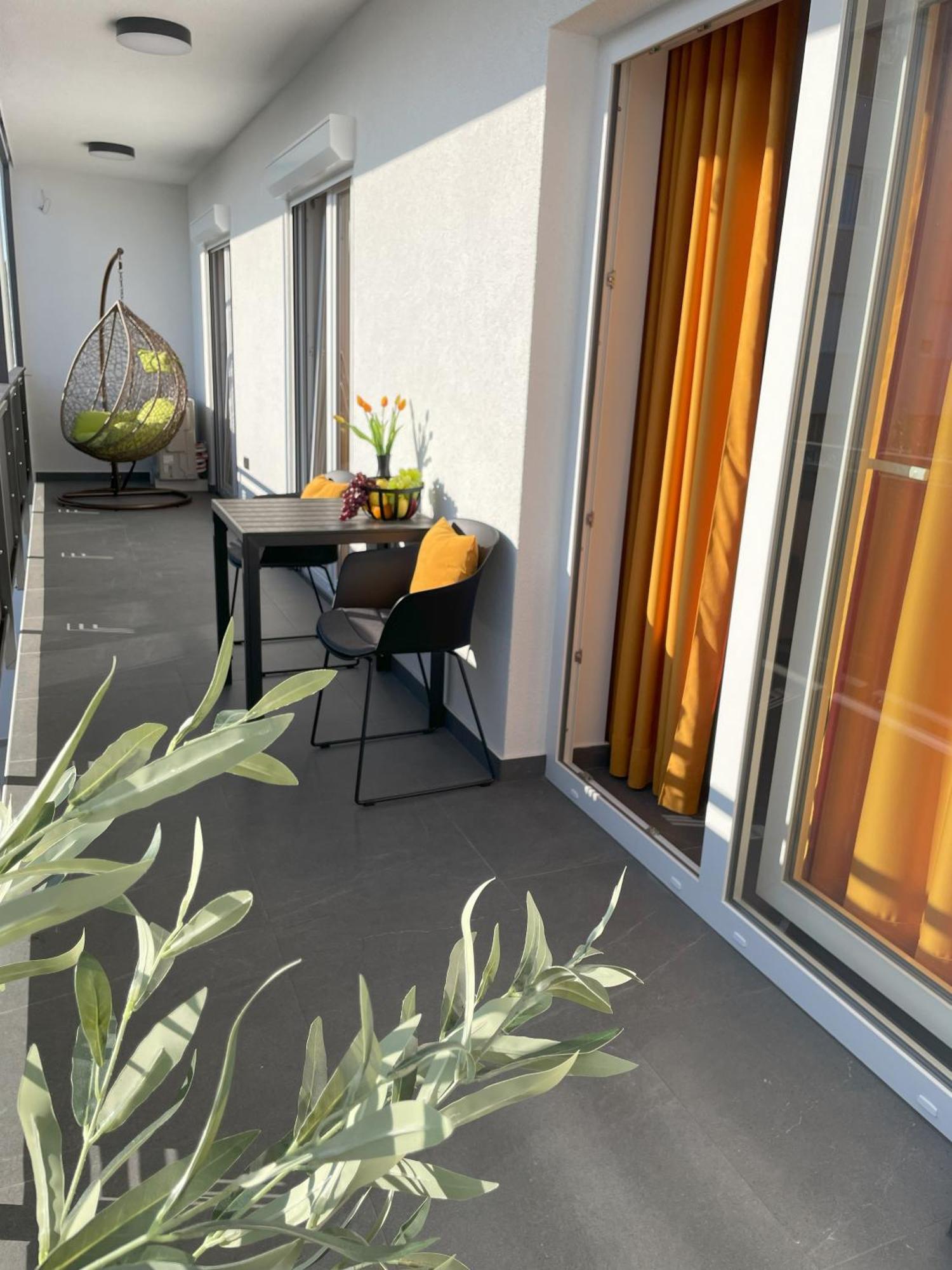 Valkane Beach Apartments Pula Eksteriør billede